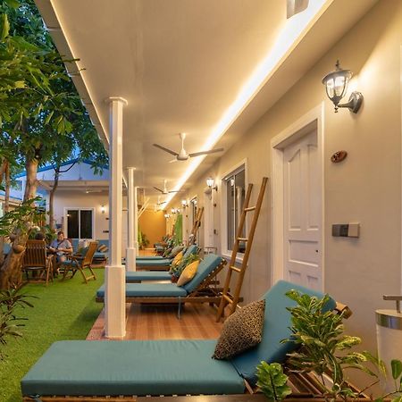 Gunbaru Inn Ukulhas Island Exterior photo