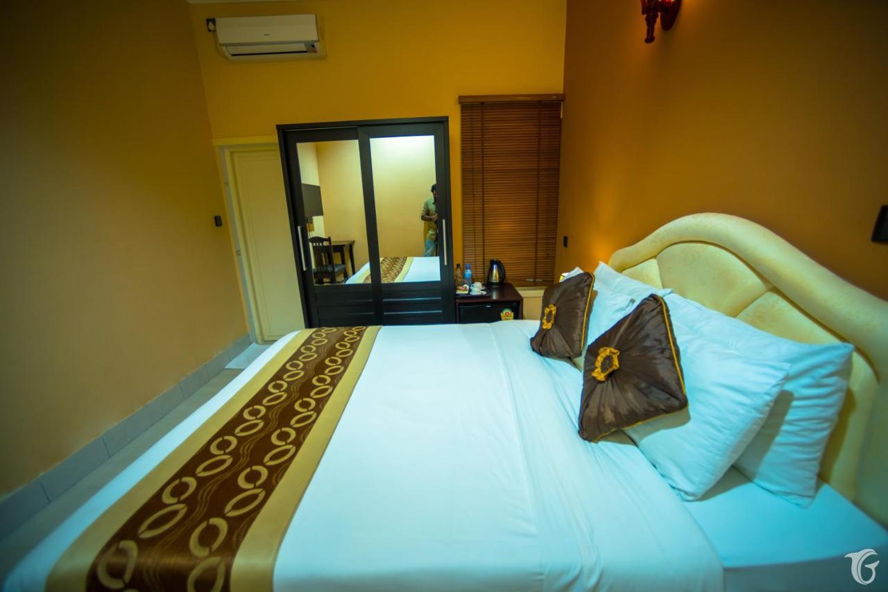 Gunbaru Inn Ukulhas Island Exterior photo