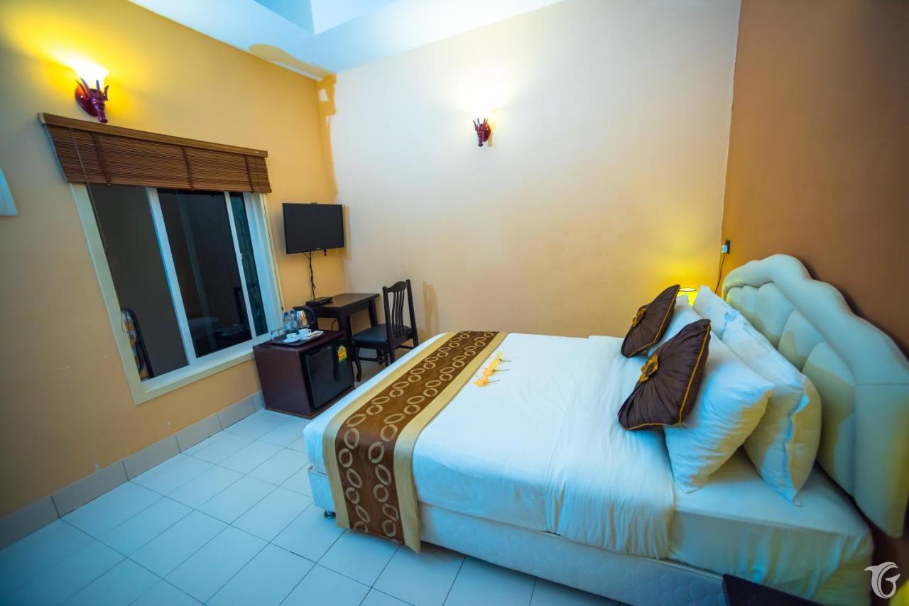 Gunbaru Inn Ukulhas Island Exterior photo