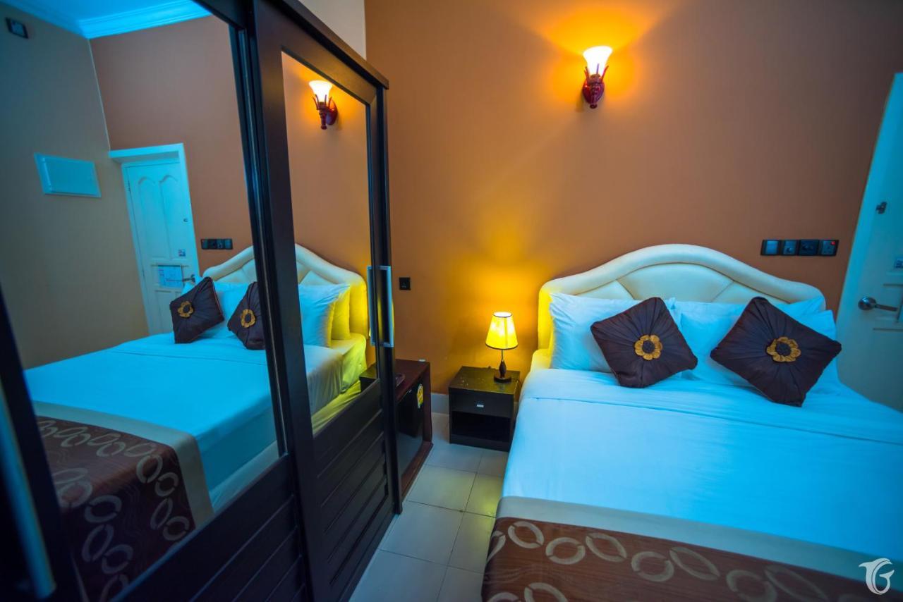 Gunbaru Inn Ukulhas Island Exterior photo
