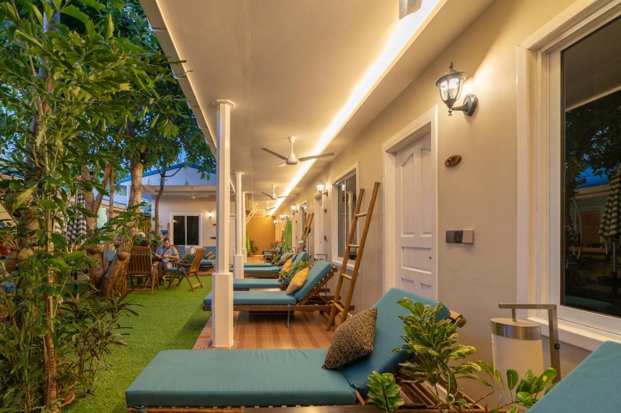 Gunbaru Inn Ukulhas Island Exterior photo